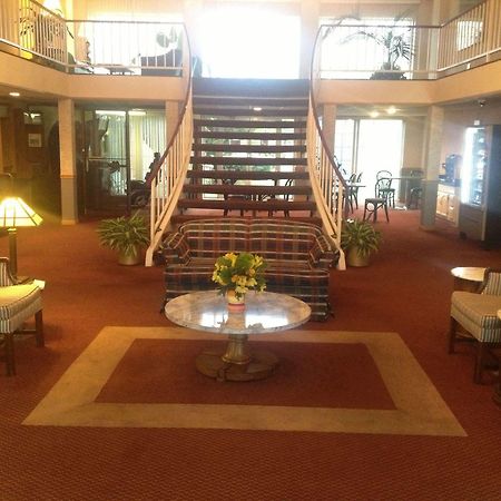 Aurora Fox Valley Inn Εξωτερικό φωτογραφία