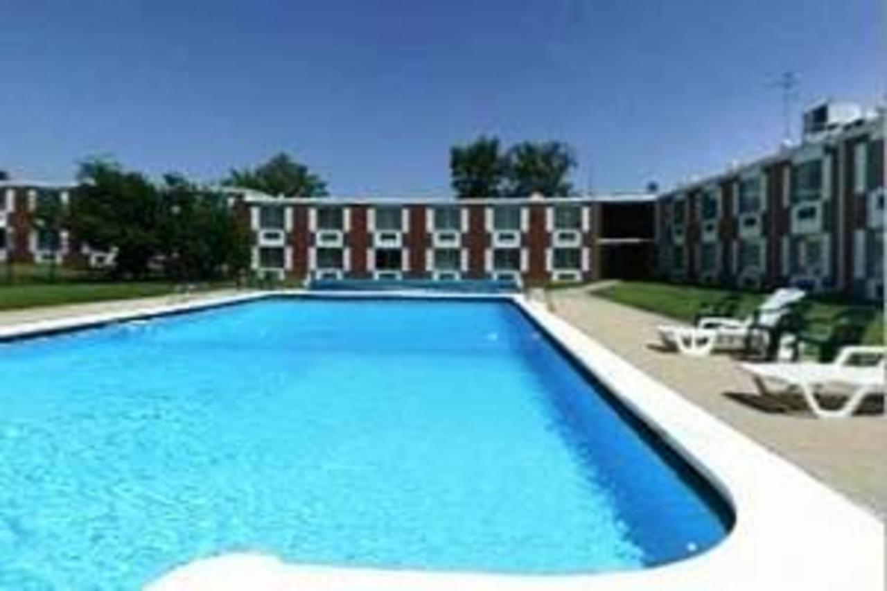 Aurora Fox Valley Inn Ανέσεις φωτογραφία