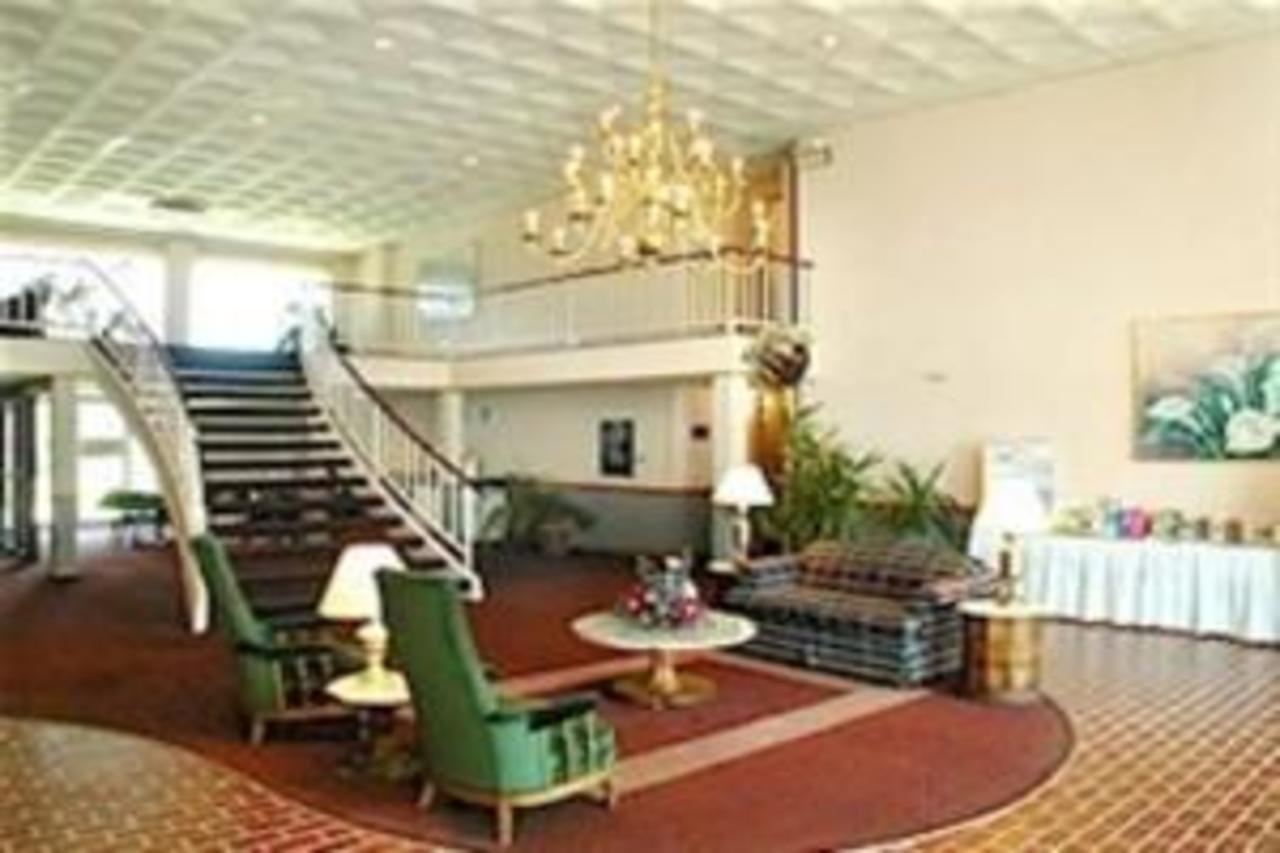 Aurora Fox Valley Inn Εξωτερικό φωτογραφία